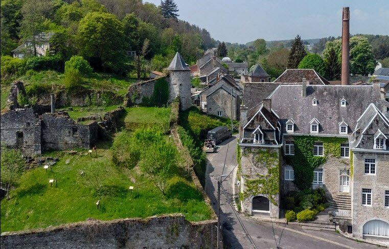 Le Château Communal Licot, Viroinval, Belgium, Belgium